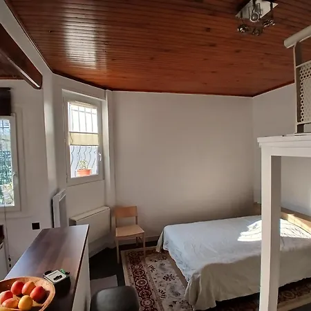 Issy Studio Apartmán *